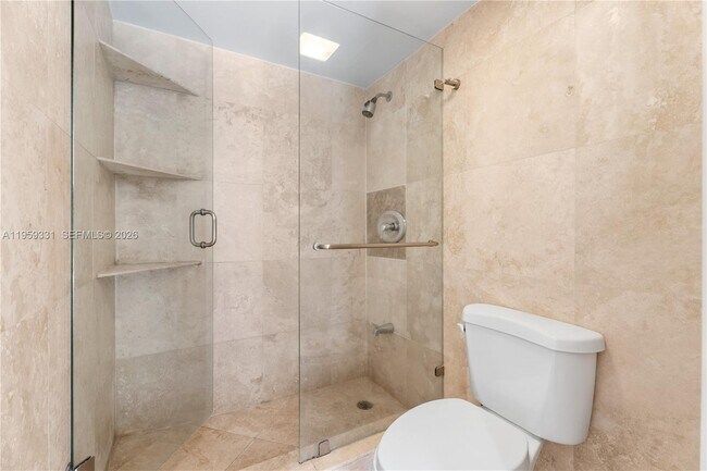 Building Photo - 1901 Brickell Ave