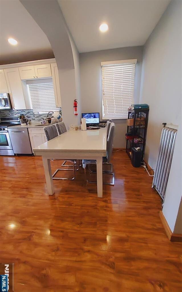 Building Photo - 613 3rd St