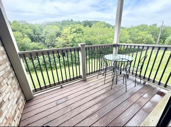 Building Photo - 14 Woodland Hills Dr