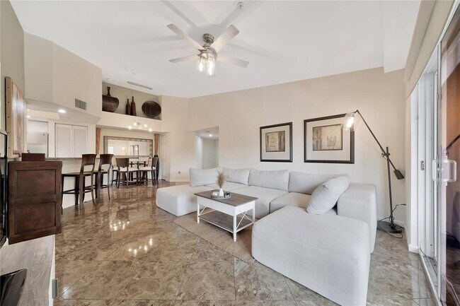 Building Photo - 2005 SE 10th Ave