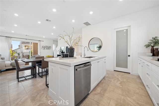 Building Photo - 185 Sentosa