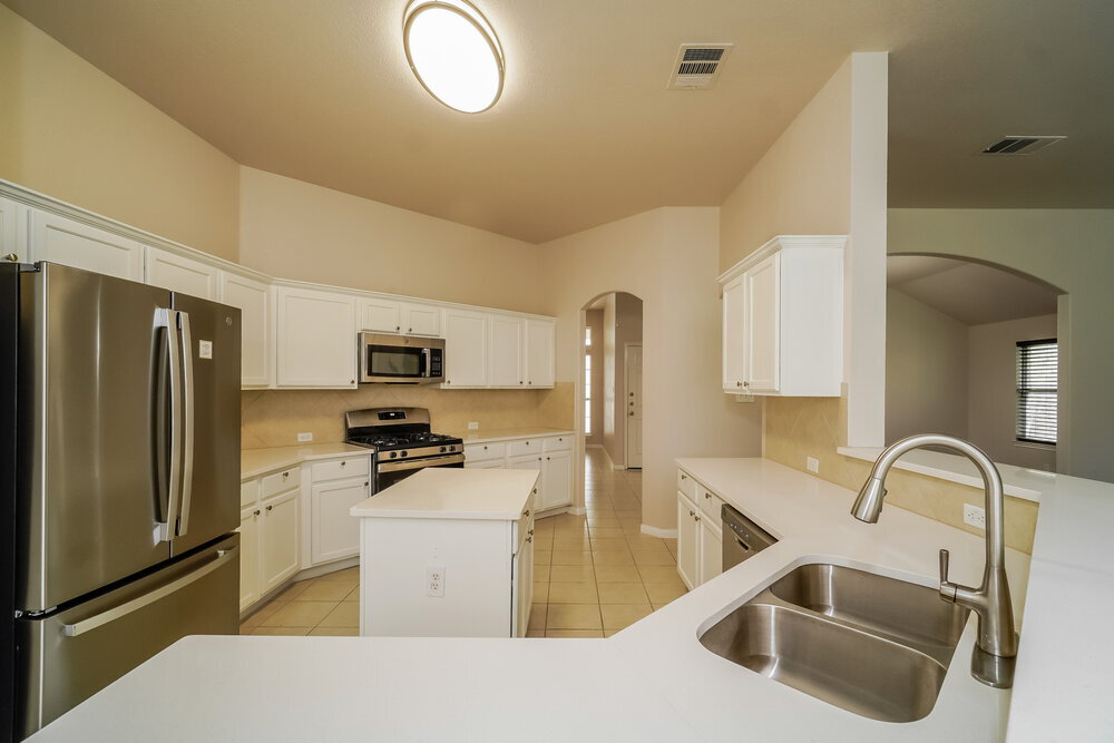 Building Photo - 1105 Wigwam