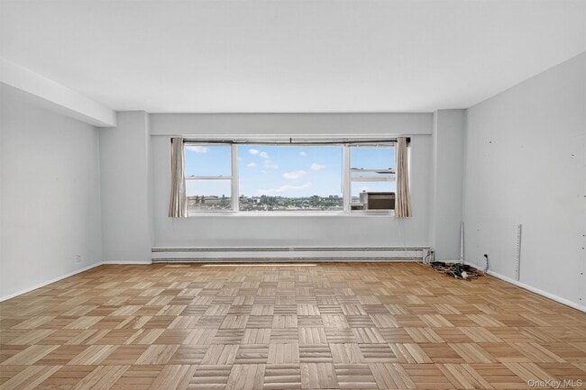 Building Photo - 6 Fordham Hill Oval