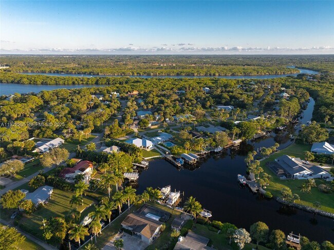 Building Photo - 3842 SW St Lucie Ln