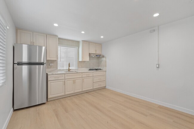 Building Photo - 1195 Georgia St