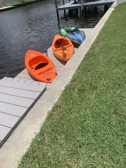 Kayak Dock - 410 SW 47th St