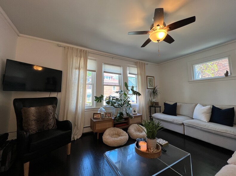 Building Photo - 15 Bothwell Rd