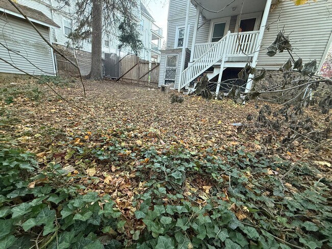 Building Photo - 36 Grandview Ave