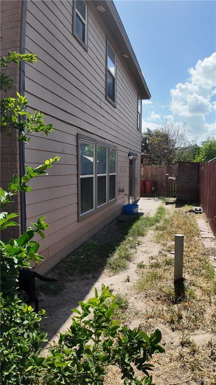 Building Photo - 3908 Redbird Ave
