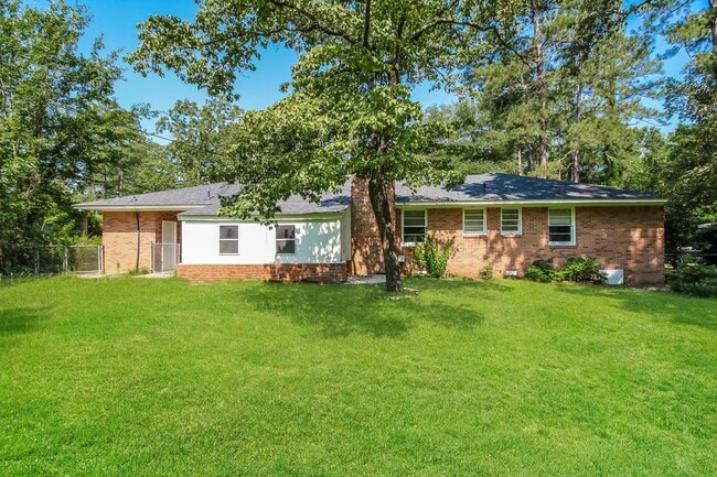 Building Photo - 1506 Cedar Terrace
