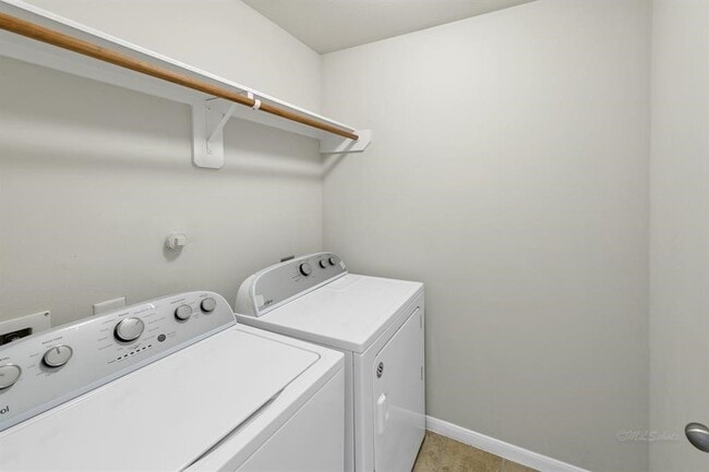 Building Photo - 19454 Plantation Cove Ln