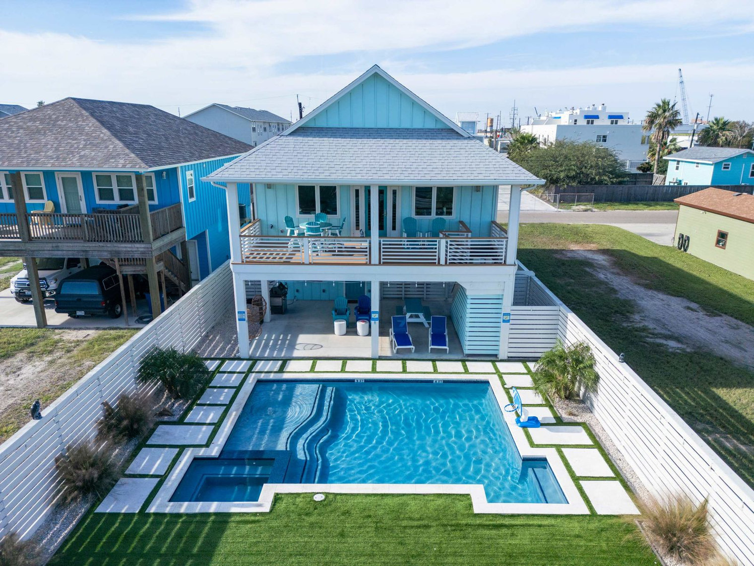 Building Photo - 119 6th St