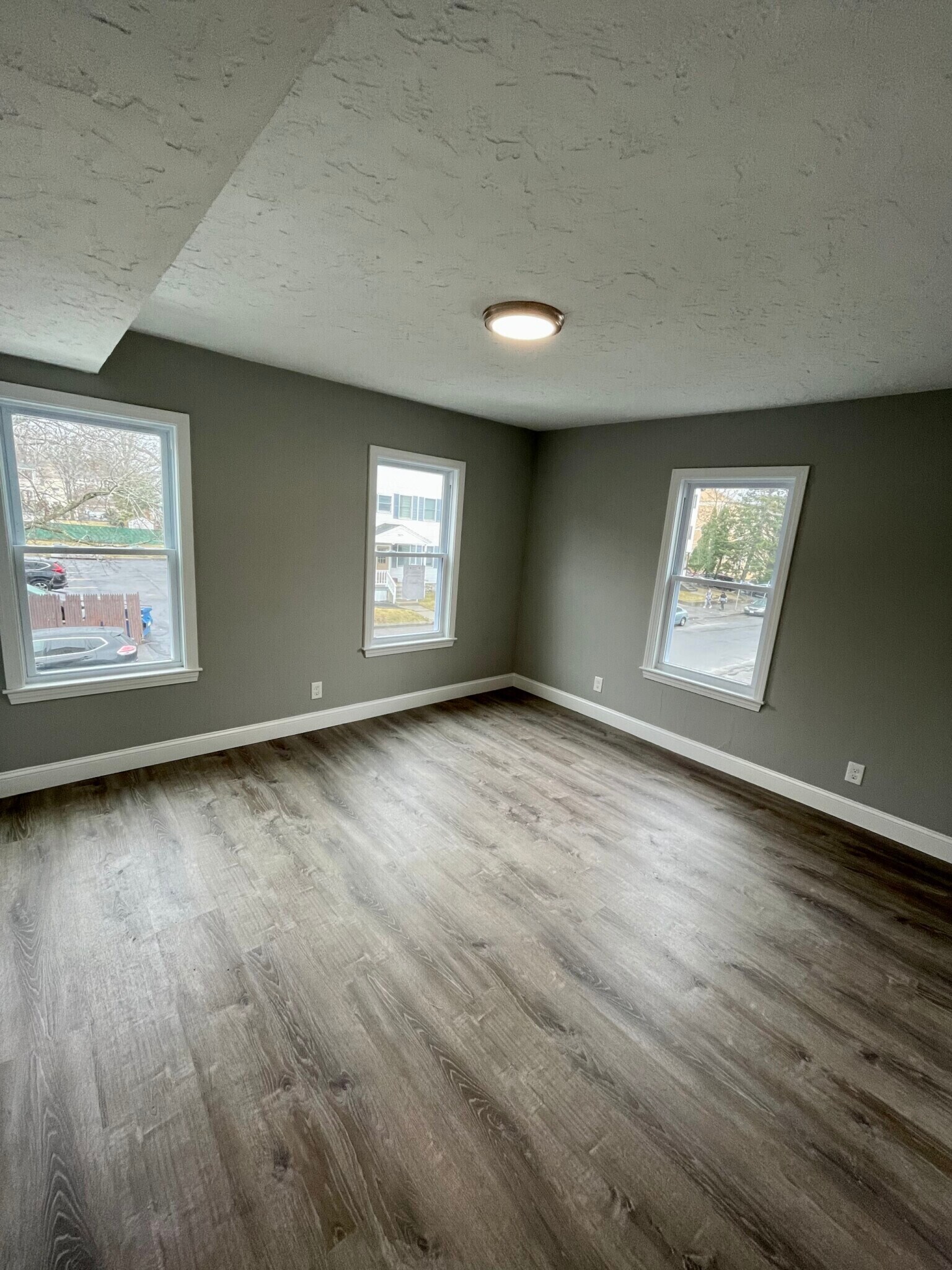 Building Photo - 58 Houghton St