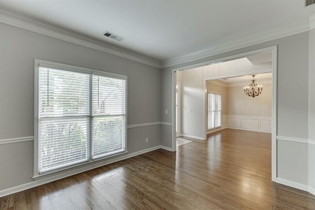 Building Photo - 1795 Lake Heights Cir
