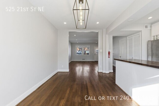 Building Photo - 525 21st St NE