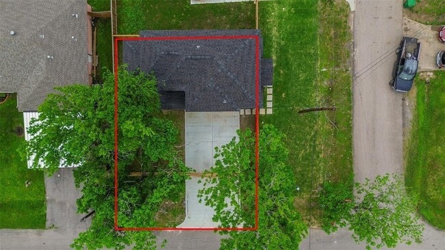 Building Photo - 9003 Hilda St