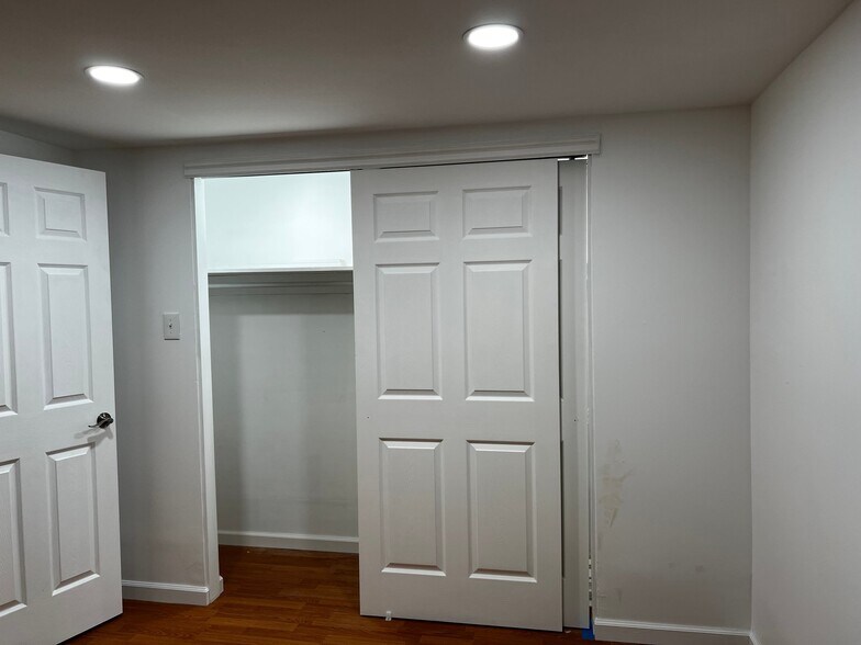 Building Photo - 4432 Mockingbird Ln
