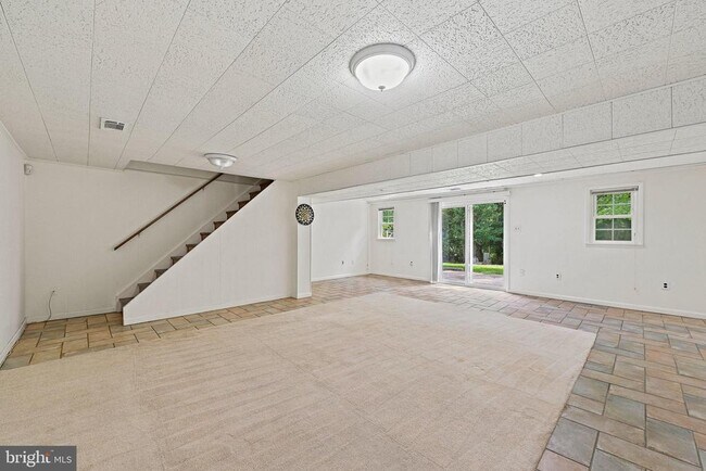 Building Photo - 7623 Highland St