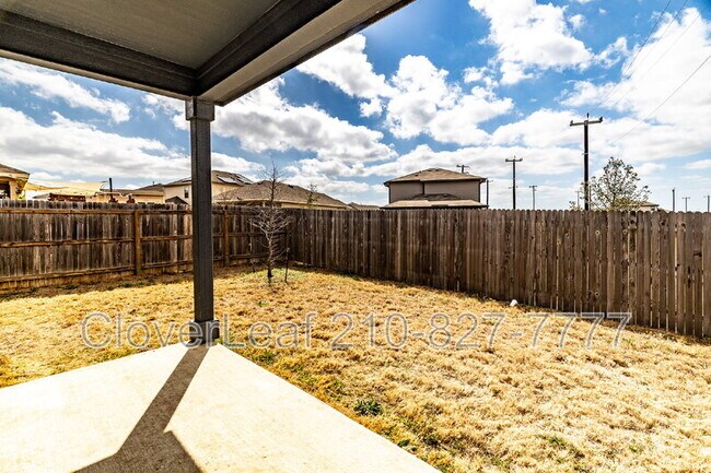 Building Photo - 6102 Walnut Wy