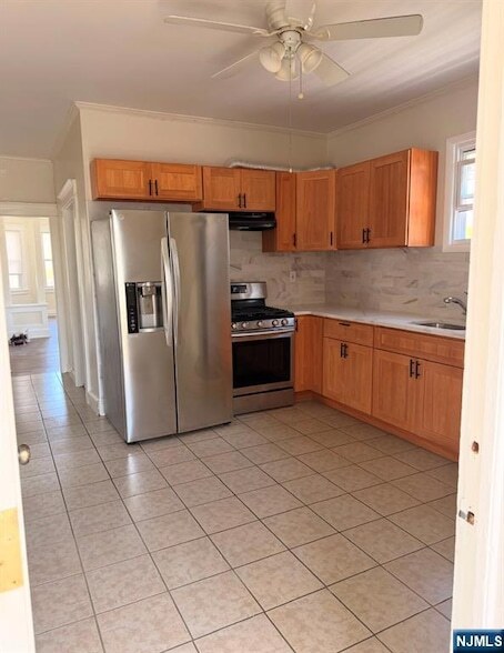 Building Photo - 14-16 N 10th Street Unit 2