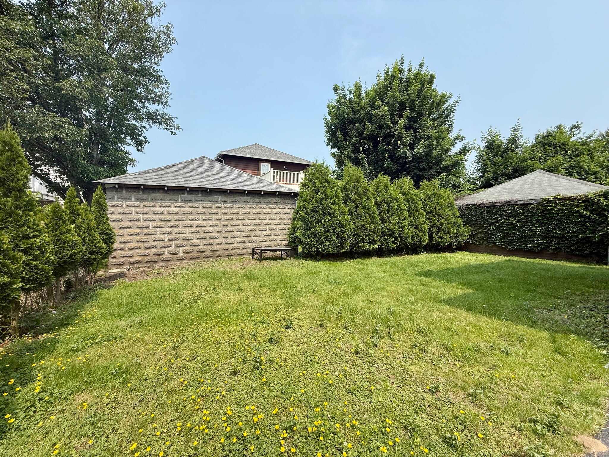 Building Photo - 89 Hillsdale Rd