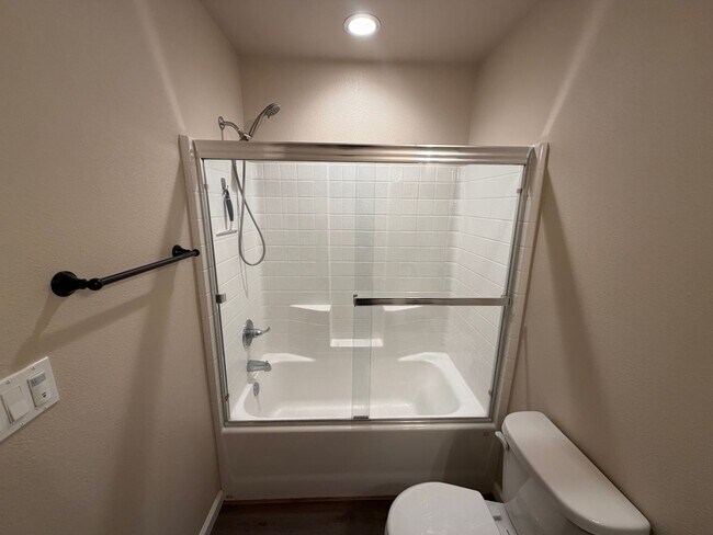 Building Photo - 1194 Velarde Cir