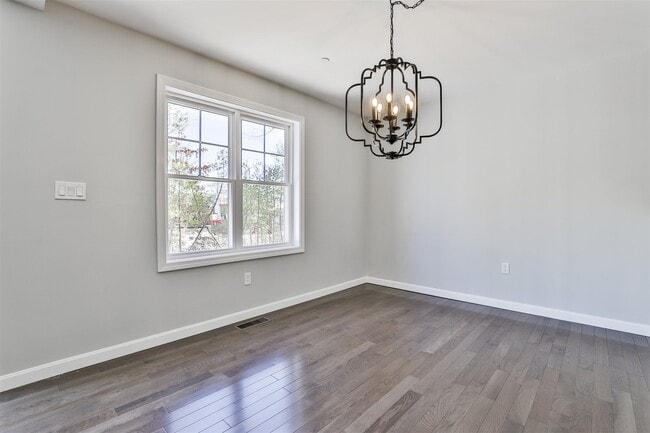 Building Photo - 181 Knollwood Way