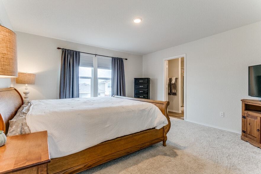 Building Photo - 6231 Fieldrun