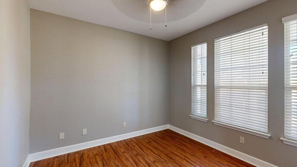 Building Photo - Comfortable Round Rock living with space, style, and everyday convenience