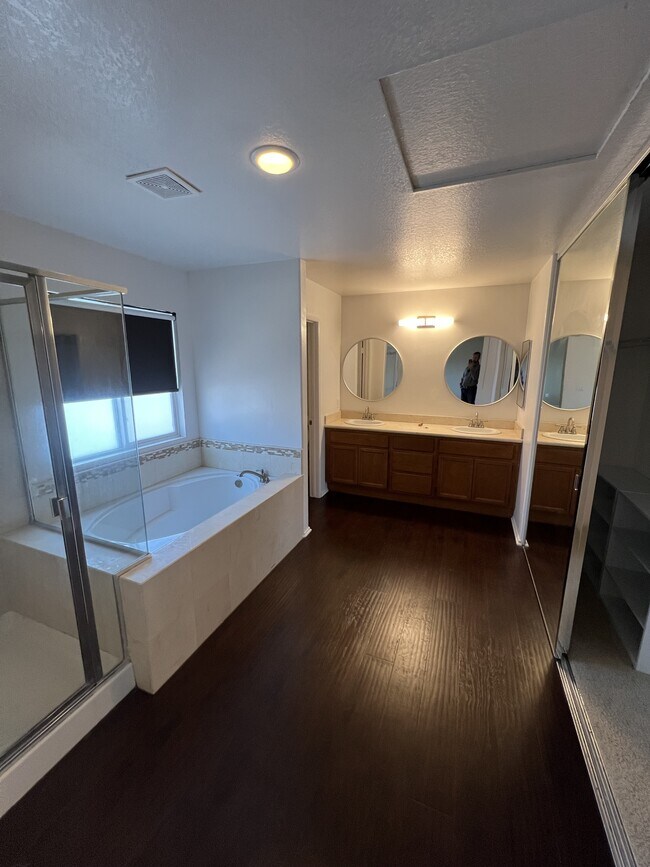 Building Photo - 46140 Grace Ct