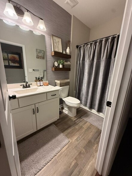 Building Photo - 332 Ox Bow Cir