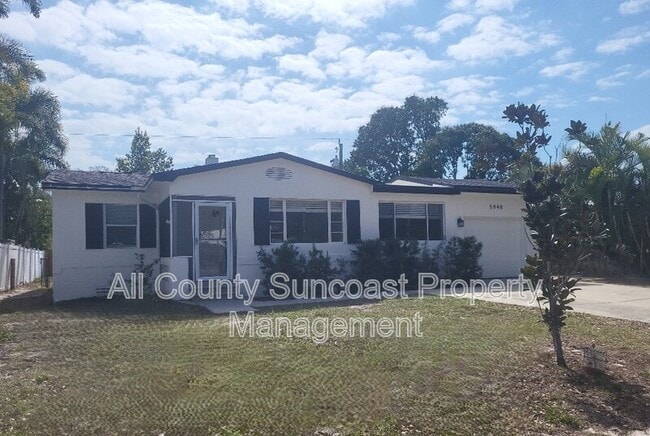 Building Photo - 5940 5th Ave N