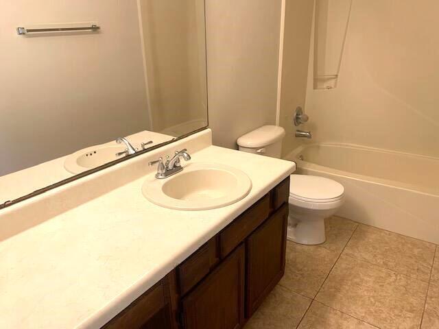 Building Photo - 1825 Hunters Path