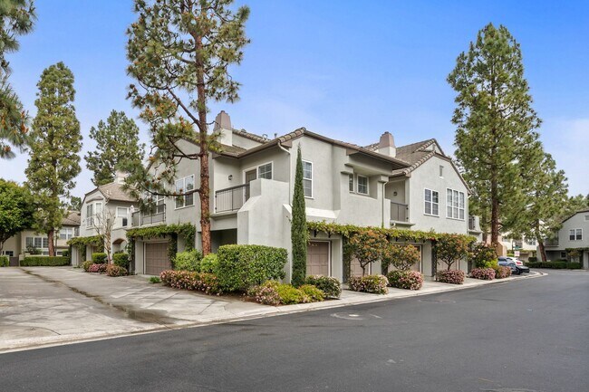 Building Photo - Newport Beach Townhome  for Lease