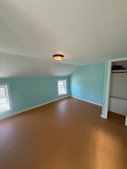 Front bedroom - 56 House St