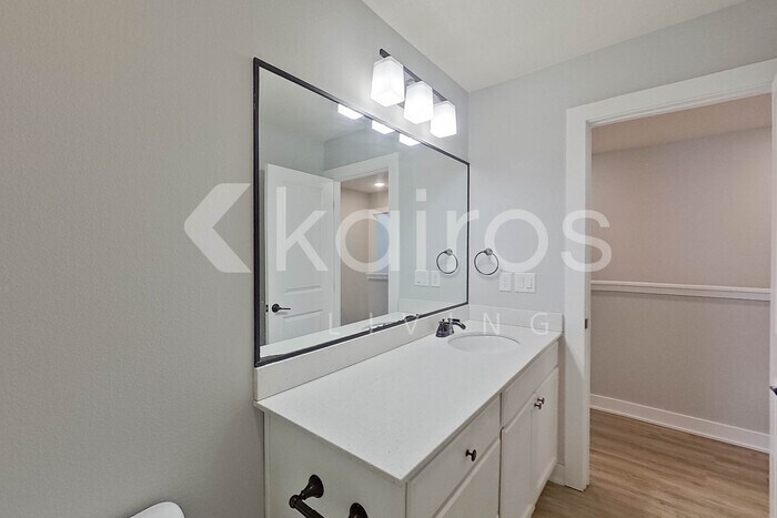 Building Photo - 6928 Holly Ct