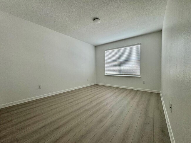 Building Photo - 8973 Matriarca Aly