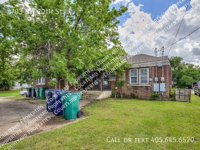 Building Photo - Adorable Tudor in Crestwood!