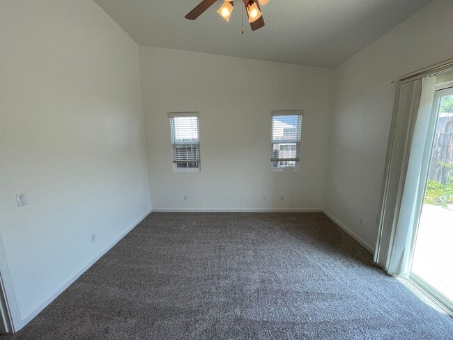 Building Photo - 143 Headwaters Rd