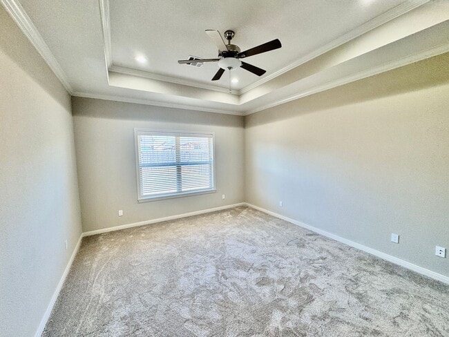 Building Photo - 4/2 Creekside Home