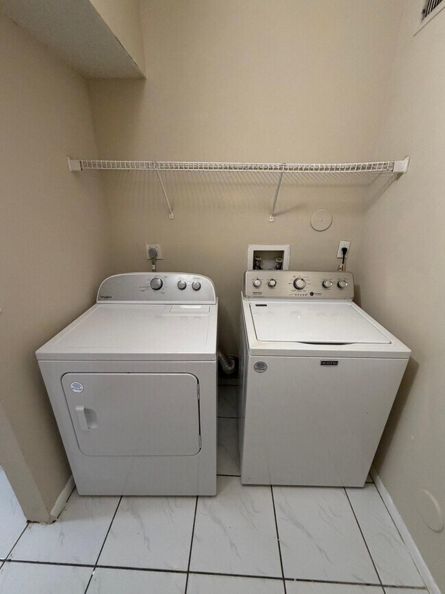 Building Photo - 11441 NW 35th St