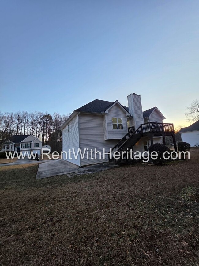 Building Photo - Gorgeous 5 Bd/ 3 Bath Including Full Finished Basement/ Spacious Yard with RV Parking/ Small Subd...