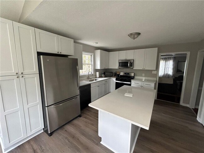 Building Photo - 311 Mariner Cir