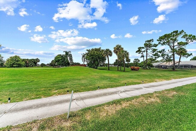Building Photo - 128 Moccasin Trail S