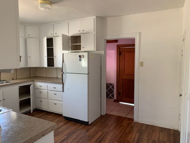 Building Photo - 1101 W University Dr