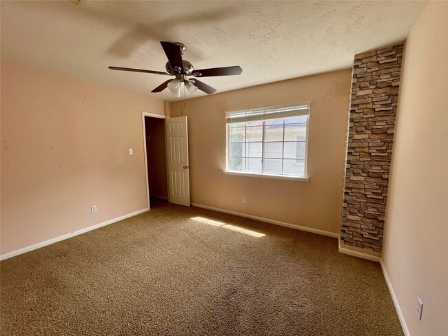 Building Photo - 24231 Pepperrell Pl St