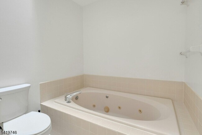 Building Photo - 34 Lockley Ct