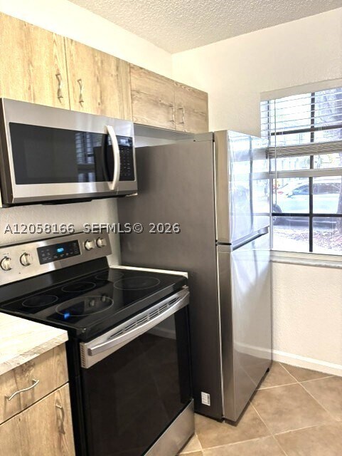 Building Photo - 14367 SW 120th Ct