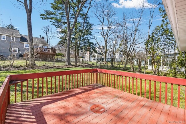 Building Photo - 846 Hartsdale Rd