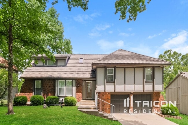 Primary Photo - 12839 Locust St